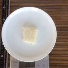 パンの耳抜き食パン、１枚（6枚切）、４分の１切り（四角）