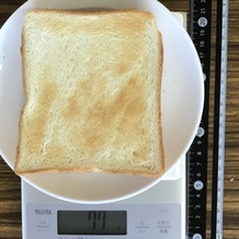 焼けた食パン1枚（5枚切) 82g