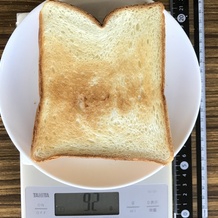 焼けた食パン1枚（4枚切） 97g