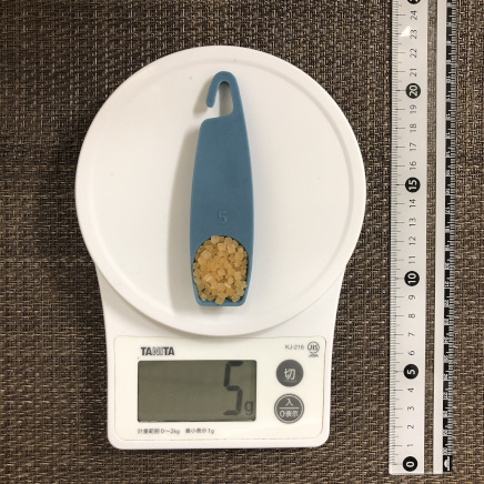 小さじ1杯の中ざら糖5g