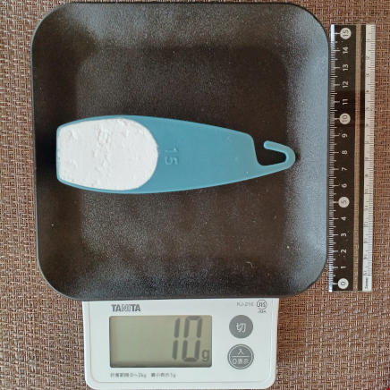 大さじ1杯の粉糖 10g