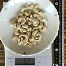 300kcal分のカシューナッツ 52g
