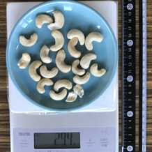 30g分のカシューナッツ 29.4g