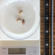 殻抜きピスタチオ、3個