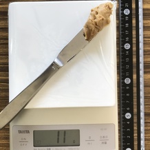 バターナイフに載せたのピナッツバーター 11g