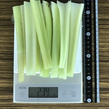 セロリ 234g