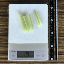 セロリ 24g