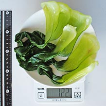 茹でたチンゲンサイ1株