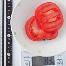 トマト輪切り2枚