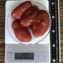 ホールトマト4個 247g