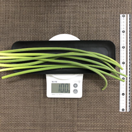 100g分の茎にんにく