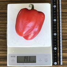赤ピーマン 142g