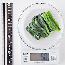 茹でたほうれん草50g