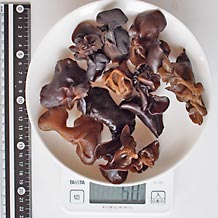 茹でたキクラゲ50g