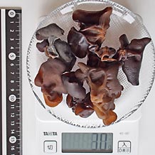 茹でたキクラゲ30g