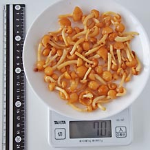 なめこ70gを広げたもの