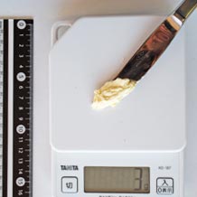 バターナイフで取る