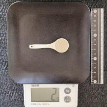 市販品の備え付スプーン摺切りの昆布茶 2g