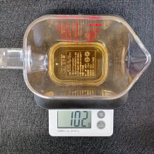 計量カップ約100ccの米酢 102g