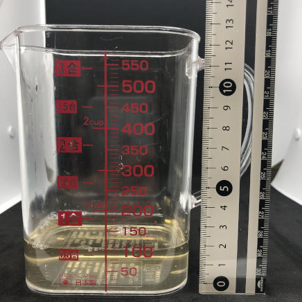 横から見た100ml分のしいたけだし