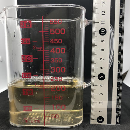 横から見た200ml分のしいたけだし