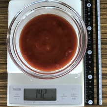 トマトソースお玉2杯 142g