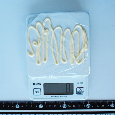 インスタント焼きそばにかけるマヨネーズ