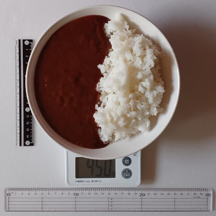 ご飯200gと250gのレトルトカレー