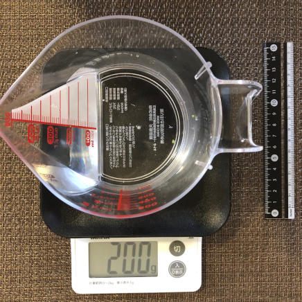 1カップの水 200g