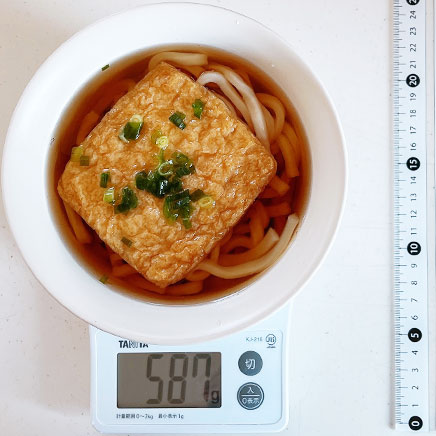 丼1杯1人前のきつねうどん