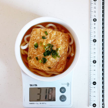 汁椀（中）1杯分のきつねうどん