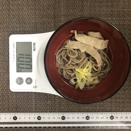 100g分の肉そば