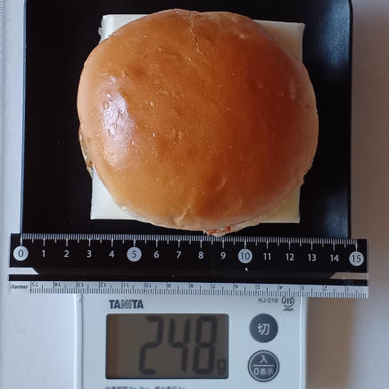 チーズバーガー1個248g