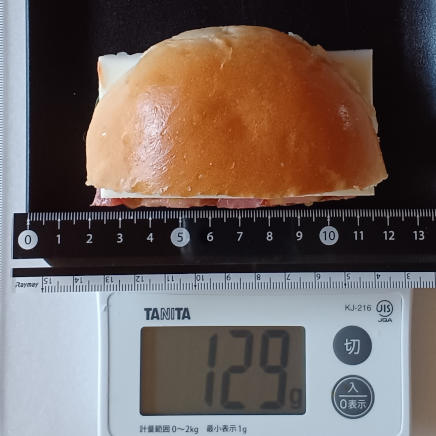 チーズバーガー1/2個129g