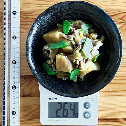 大皿一皿分・2人前の肉じゃが