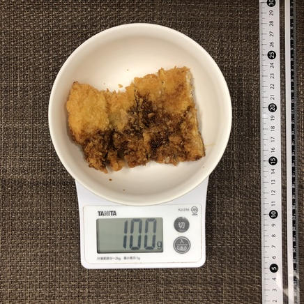 100g分のチキンカツ