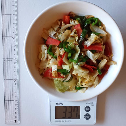 大皿1杯337gの野菜炒め