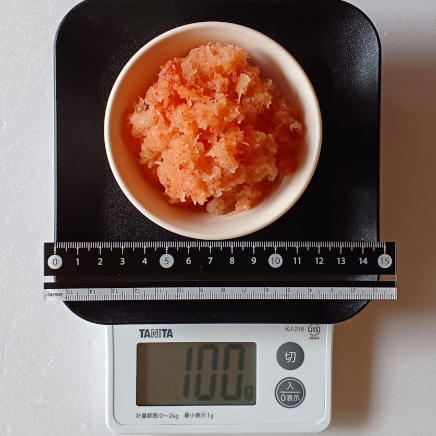 小鉢に入れた100gのもみじおろし
