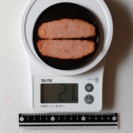 1人前の塩ラーメンに使用した焼き豚21g