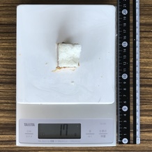 食パン一枚分のカツサンド1/8 14g