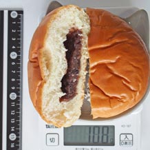 日糧あんぱん(つぶあん)の中身