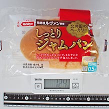 いちごジャムパン