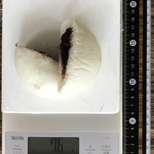 あんまん1個 (半分に切った) 76g