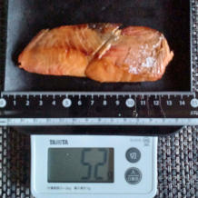 皮を取除いた鮭の塩焼き(加熱後) 52g