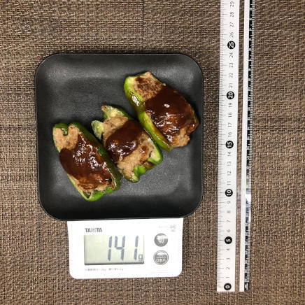 3個分のピーマンの肉詰め