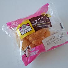 ホイップクリームシュークリーム