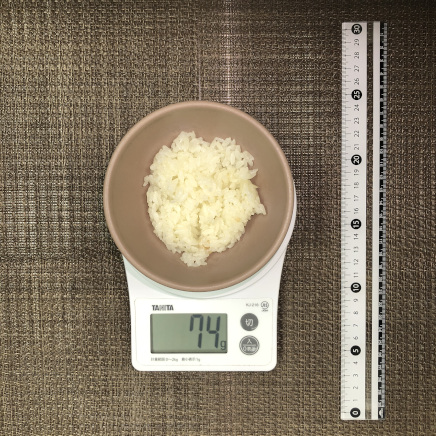 茶碗半分74gのバターライス