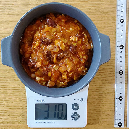 深型中皿1皿分のポークビーンズ