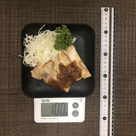 100g分のポークソテーと付け合せ