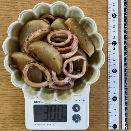 中鉢大盛りのいか大根